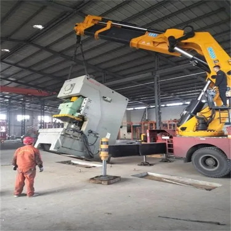 博兴80吨折臂吊车出租附近电话