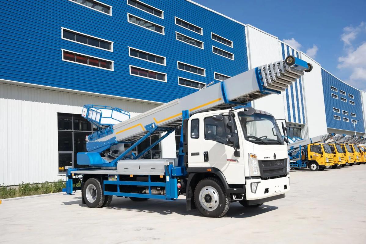 博兴出租云梯车高空作业车 建筑垃圾搬运